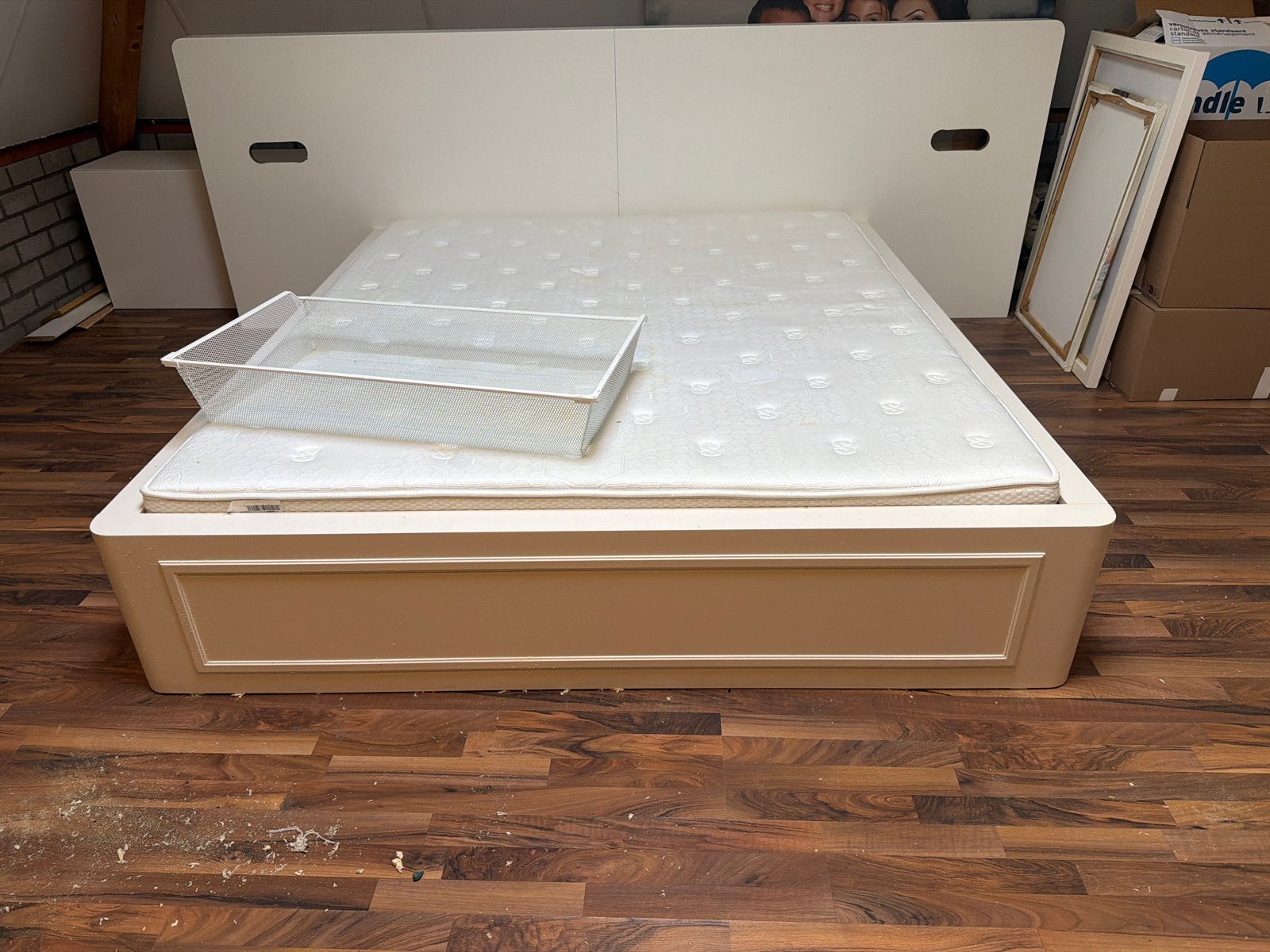 Handgemaakt 2-persoons bed 180x200 met speciale vering, Gebruikt, Tweepersoons, Ophalen of Verzenden, 180 cm