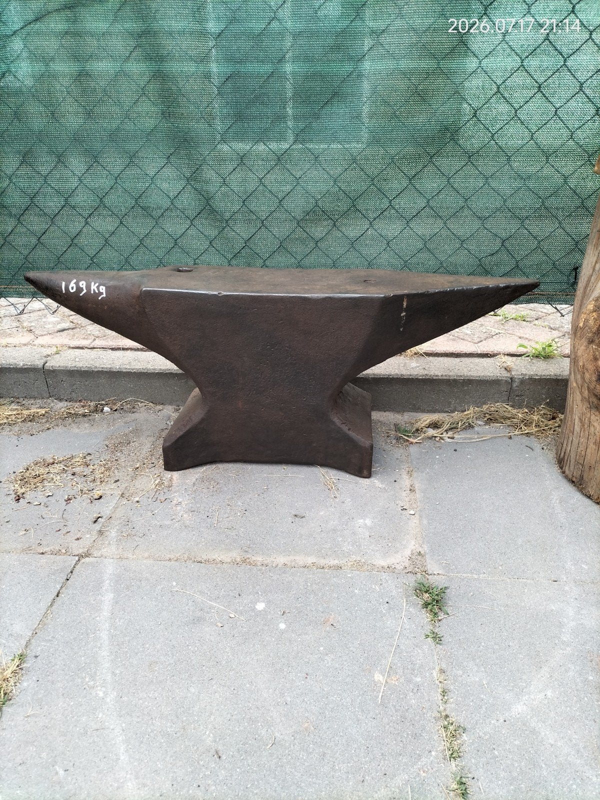 aambeeld 169 kg, Ophalen
