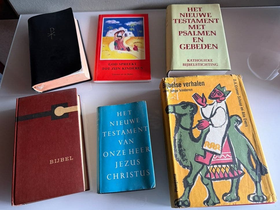 Religieuze boeken, waaronder Bijbels en Nieuw testament, Ophalen of Verzenden