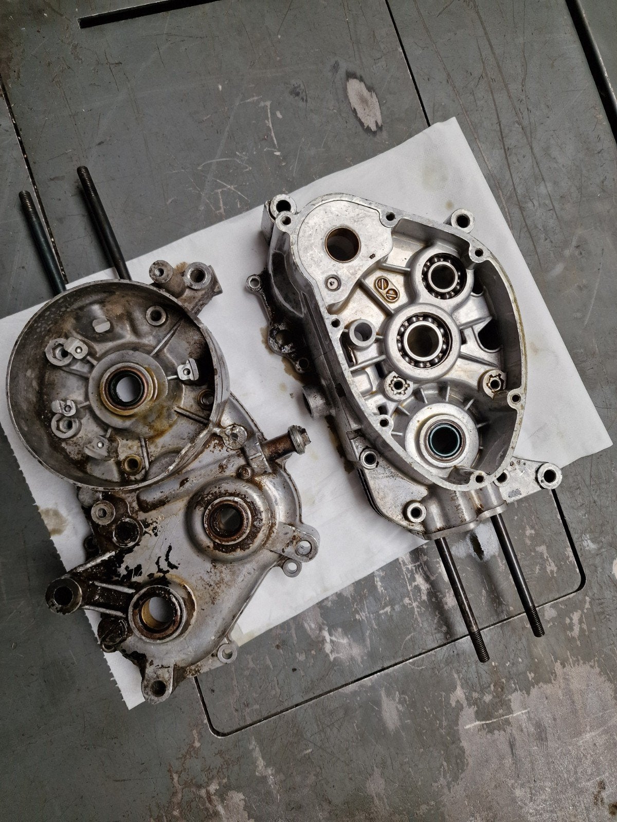 Kreidler 3 hand kickstart carters + bouten Goed te gebruiken, Ophalen of Verzenden