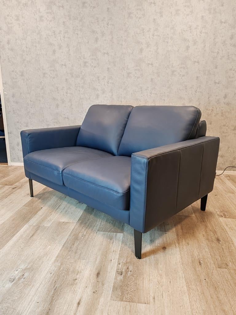 Prominente 2-zitsbank in donkerblauw leer elektrisch, Modern, Klassiek, Onbekend@voorbeeld.com, 150 tot 200 cm, Onbekend