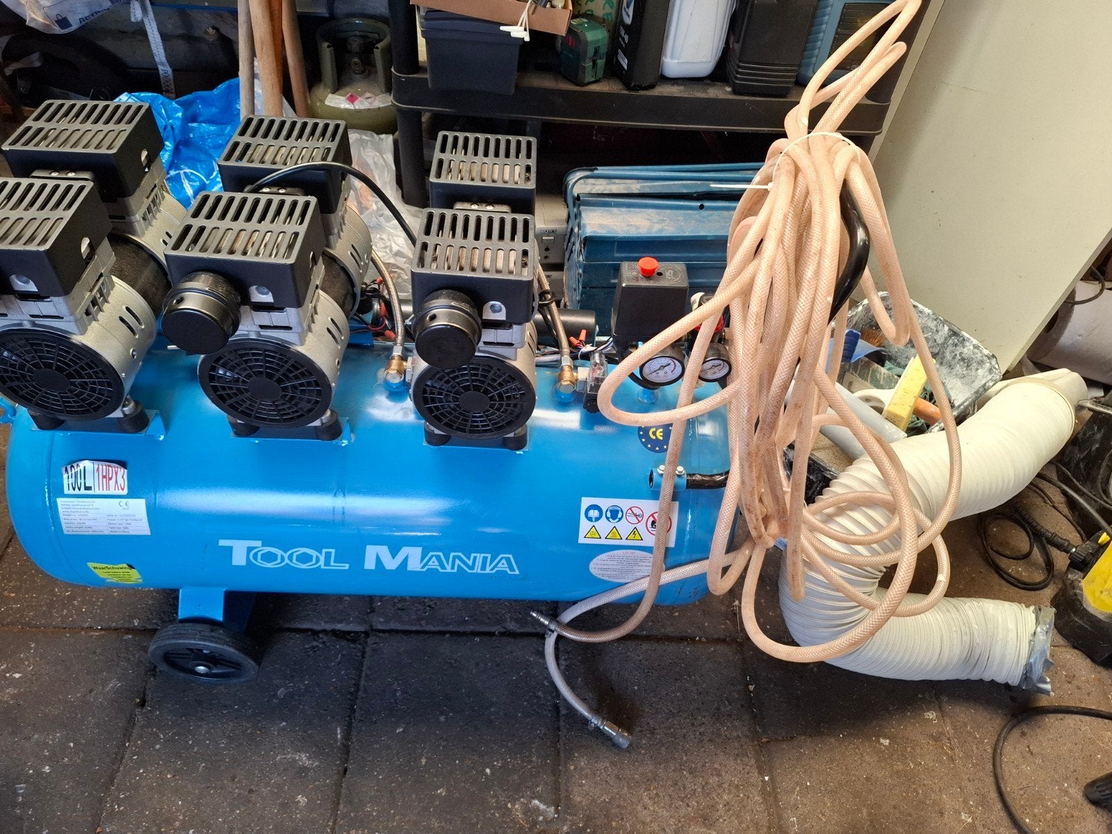 Tool Mania Compressor 100L 1HPX3 - Zo goed als nieuw, Doe-het-zelf en Verbouw, Ophalen, Zo goed als nieuw, Minder dan 200 liter/min