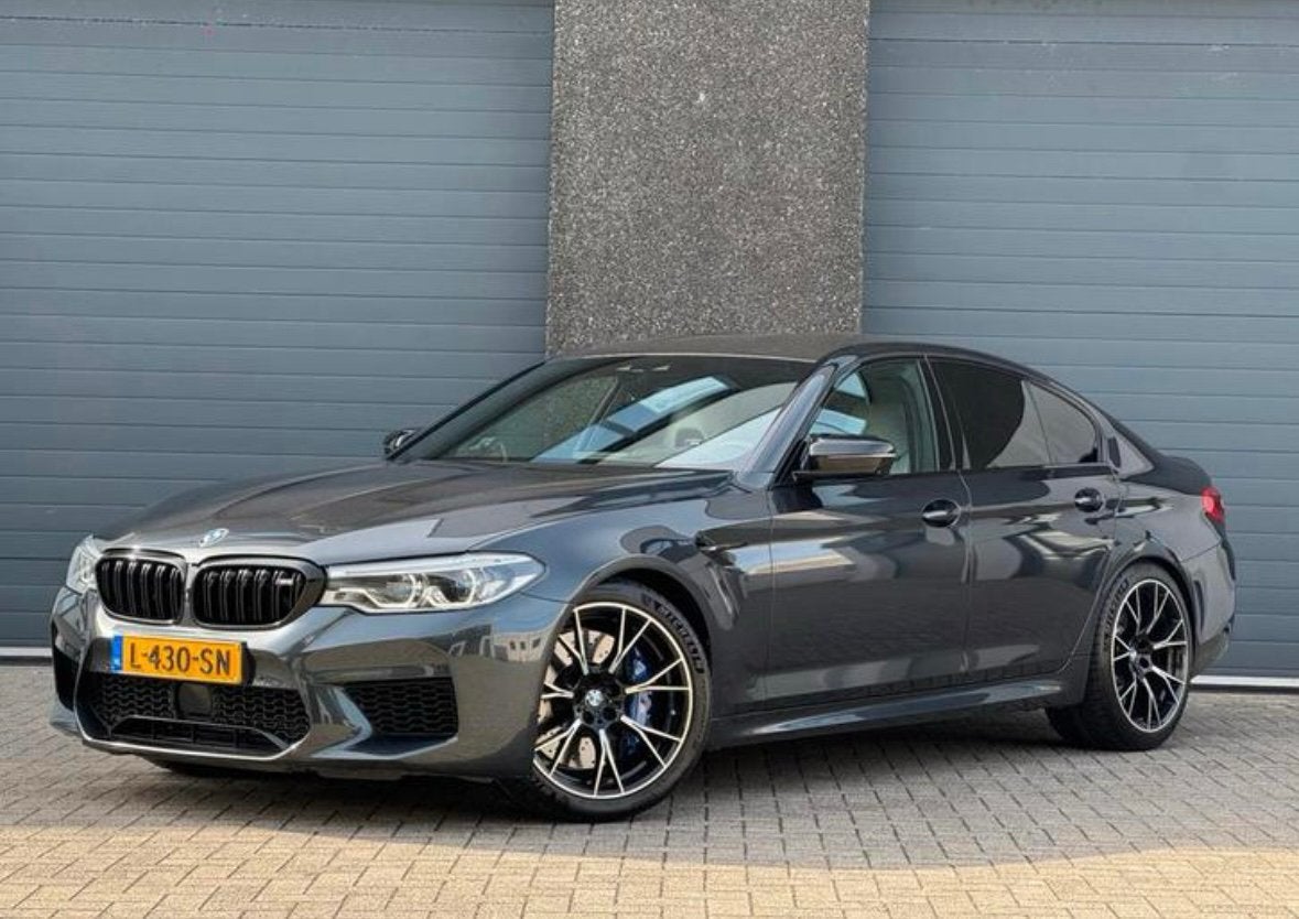 BMW M5 competition 625pk Soft close/Carbon/HuD/Laserlight/HK, Auto's, BMW, Automaat, 2000 kg, 4395 cc, 120 €/maand