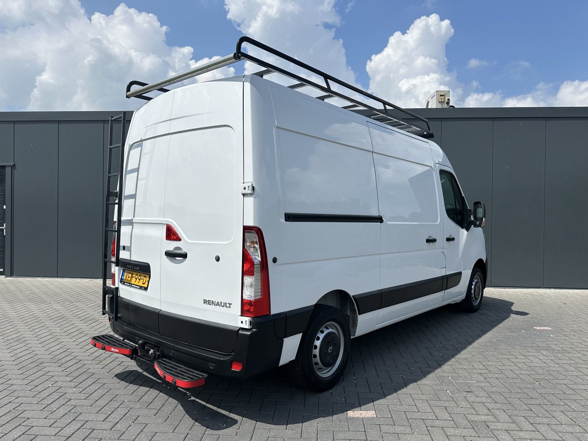 Renault Master T35 2.3 dCi 136 PK / L2H2 / 1e EIG / 67.106 K, Auto's, Voorwielaandrijving, Gebruikt, Euro 6, 4 cilinders