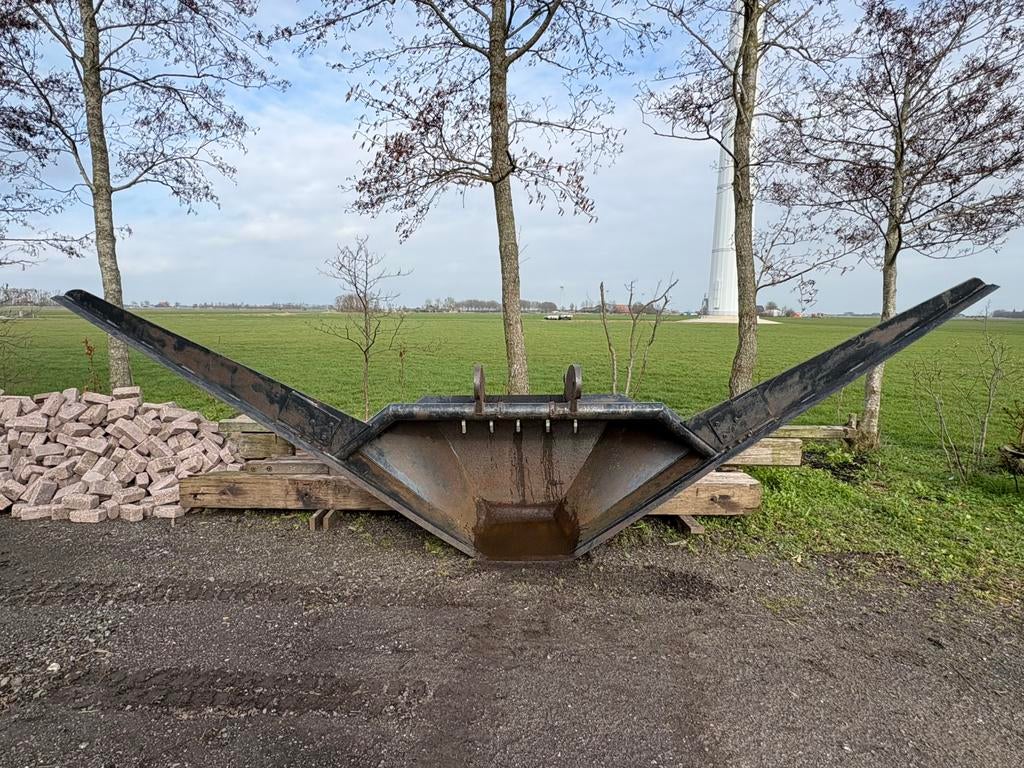 Taludbak CW 30, Zakelijke goederen, Ophalen