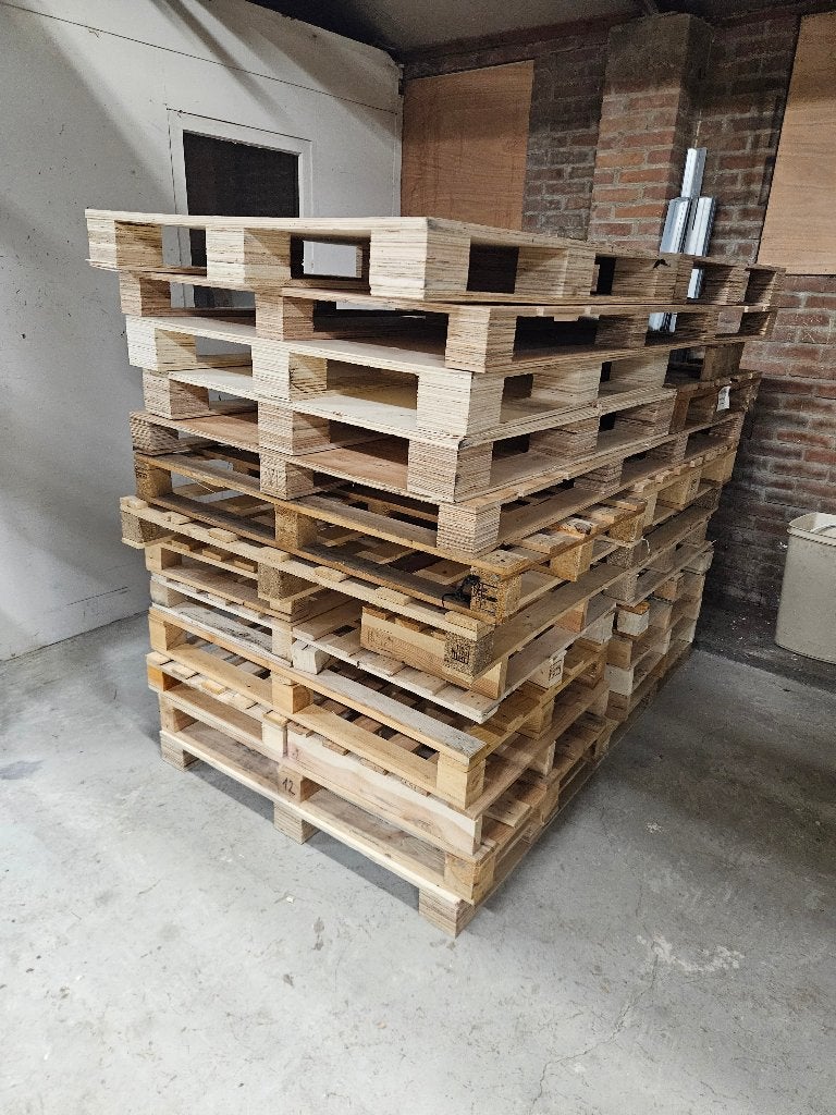 Gratis af te halen – Partij diverse pallets, Ophalen, Gebruikt, 50 mm of meer, Pallet