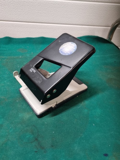 perforator leitz 5138, Diversen, Bureau-accessoires, Ophalen of Verzenden, 'T Olde Gre-j, Info@toldegrej.nl, Endepoelstraat 20f Didam