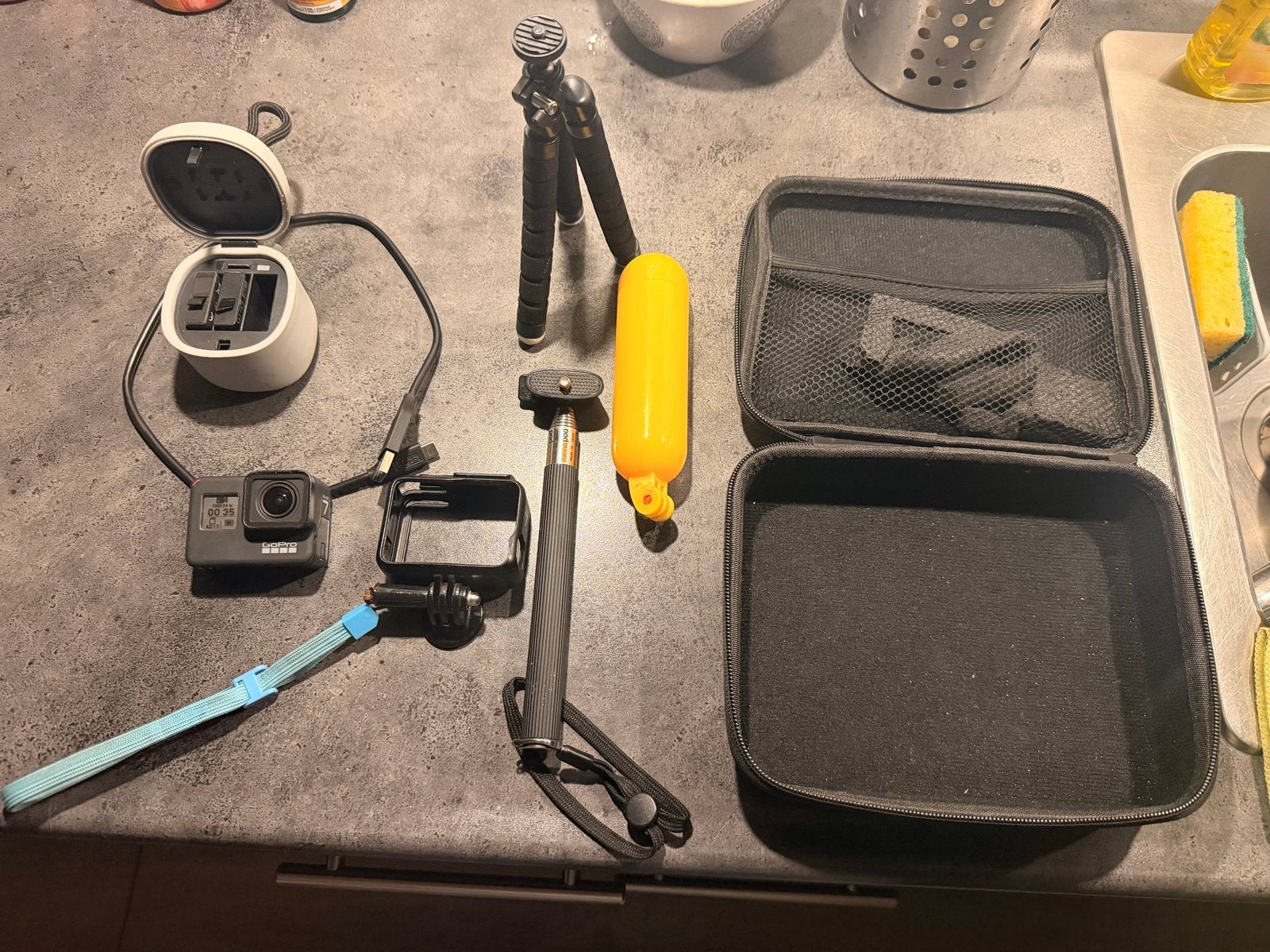 Foto 5 van GoPro Hero 7 Black met accessoires