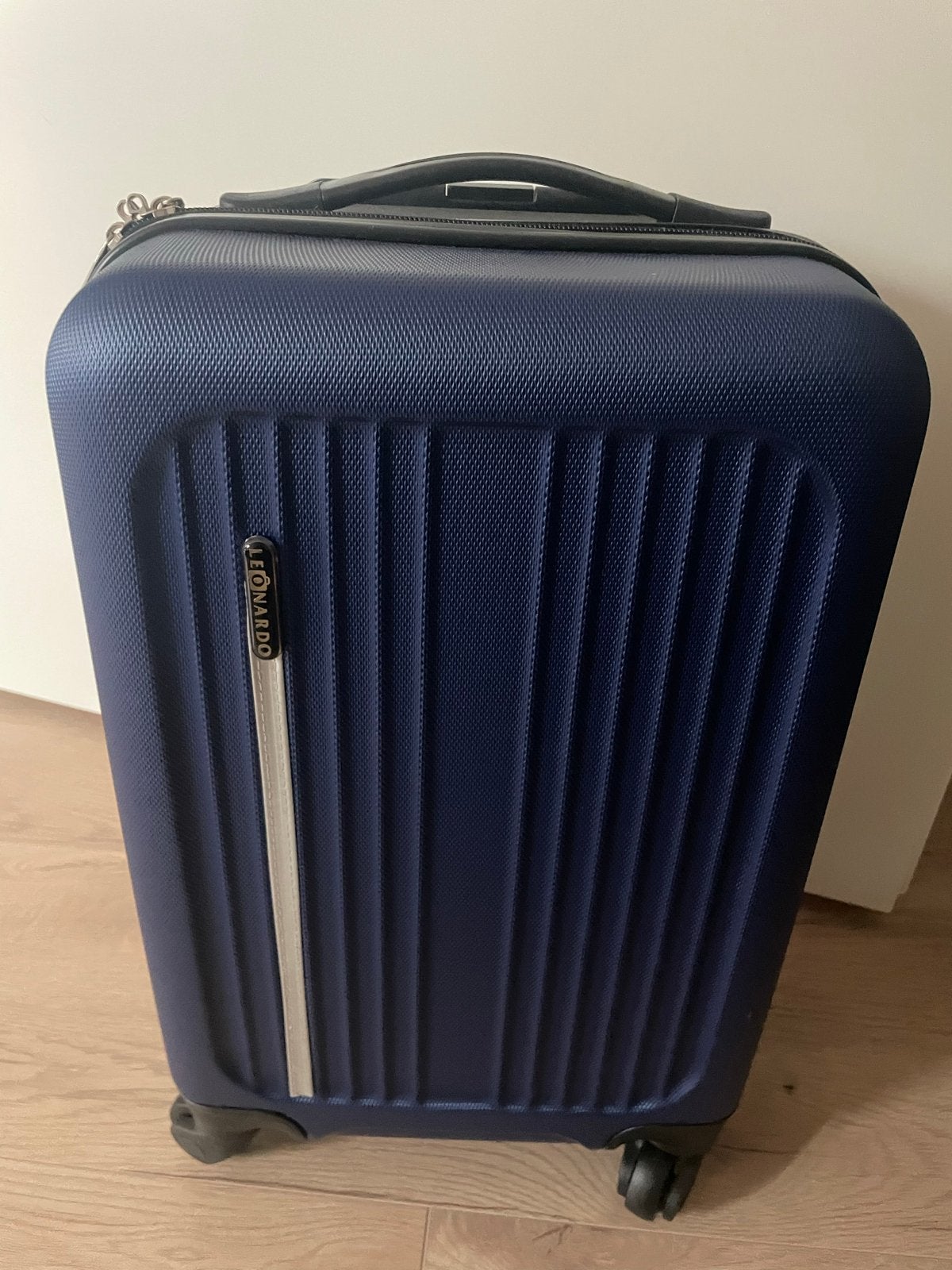 Blauw handbagage koffertje met rits en wieltjes, Ophalen, 50 tot 60 cm, Hard kunststof, Zo goed als nieuw