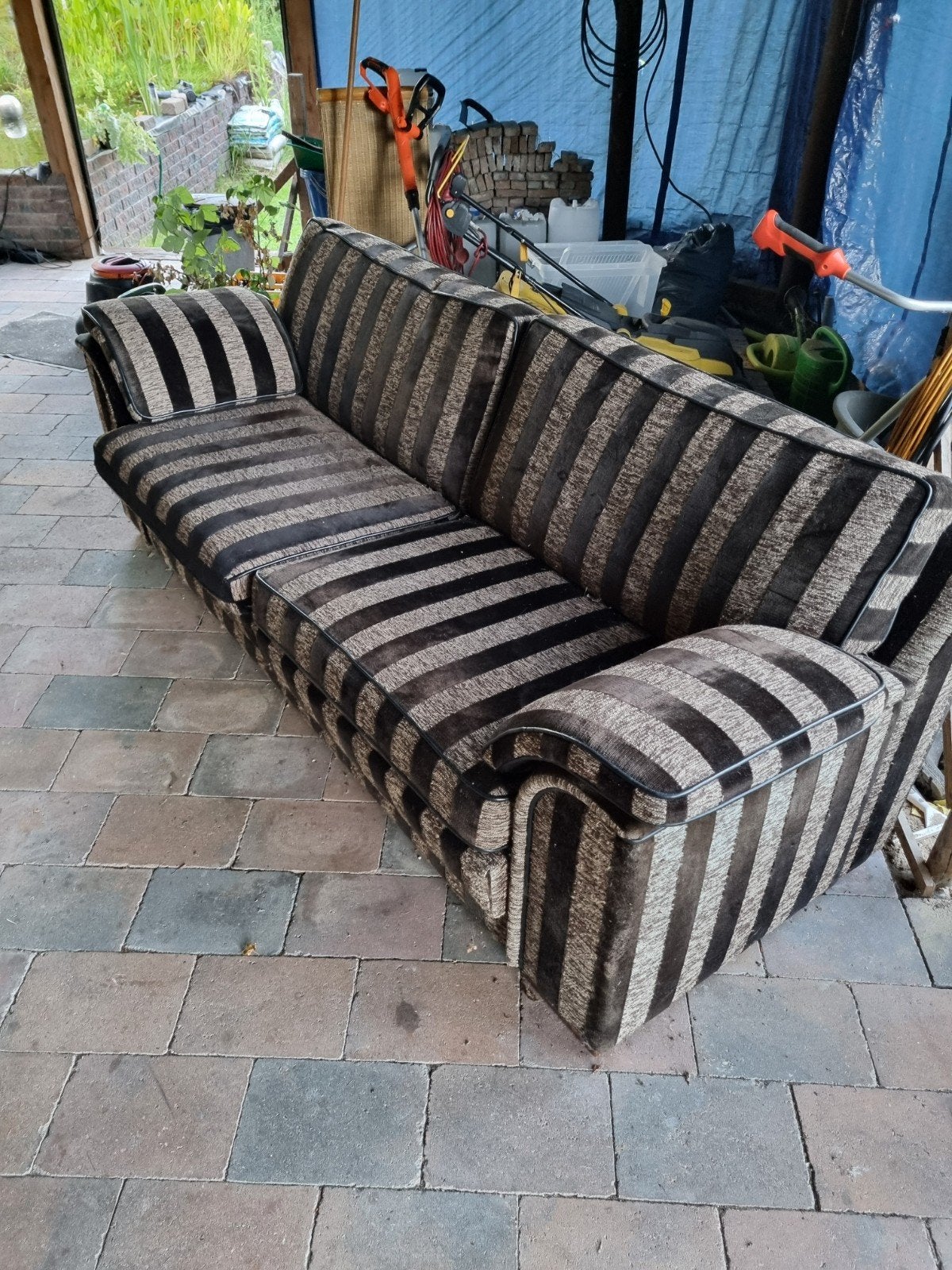 Gestreepte bank, 3-zits, bruin/zwart, Ophalen, Gebruikt, Driepersoons, 75 tot 100 cm