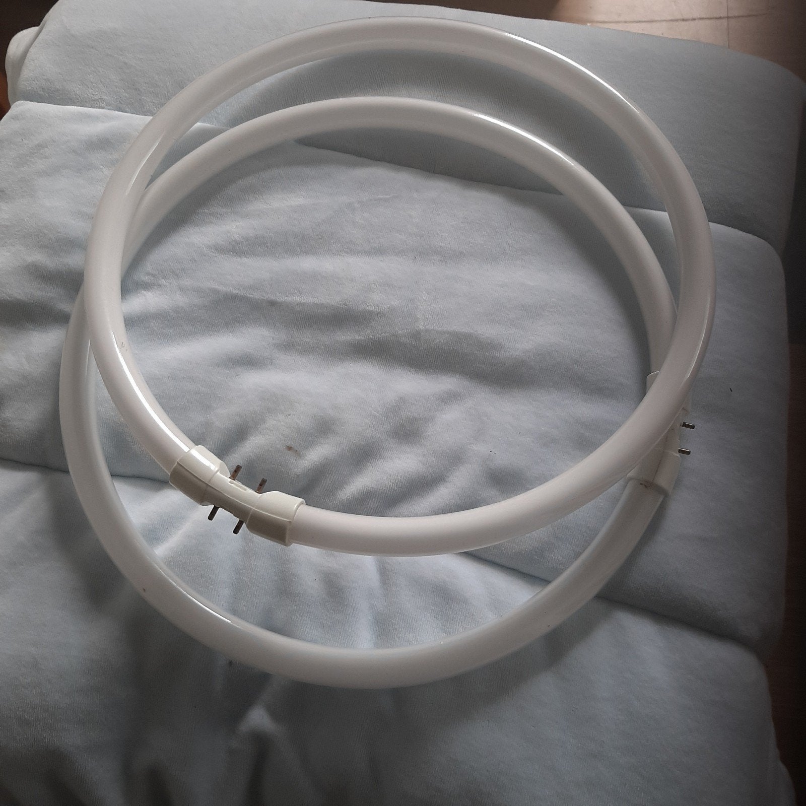 2 ronde tl lampen, Ophalen, Pvc, Minder dan 2 meter, 80 mm of meer