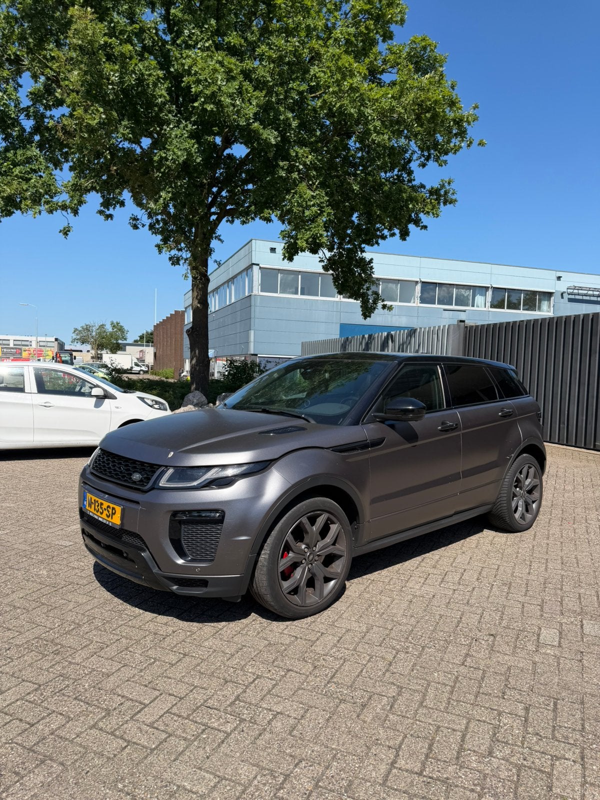Land Rover Range Rover Evoque 2.0 TD4 4WD AUT 2017 Grijs, Auto diversen, Diesel, SUV of Terreinwagen, Zilver of Grijs, 1999 cc