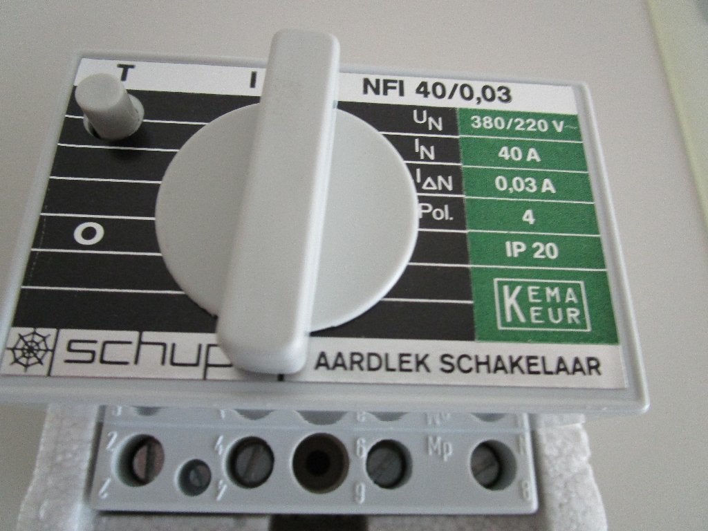 Schupa Aardlekschakelaar NFI 40/0,03 - 40A, 0,03A, 4-polig, Doe-het-zelf en Verbouw, Ophalen of Verzenden, Nieuw, Overige merken