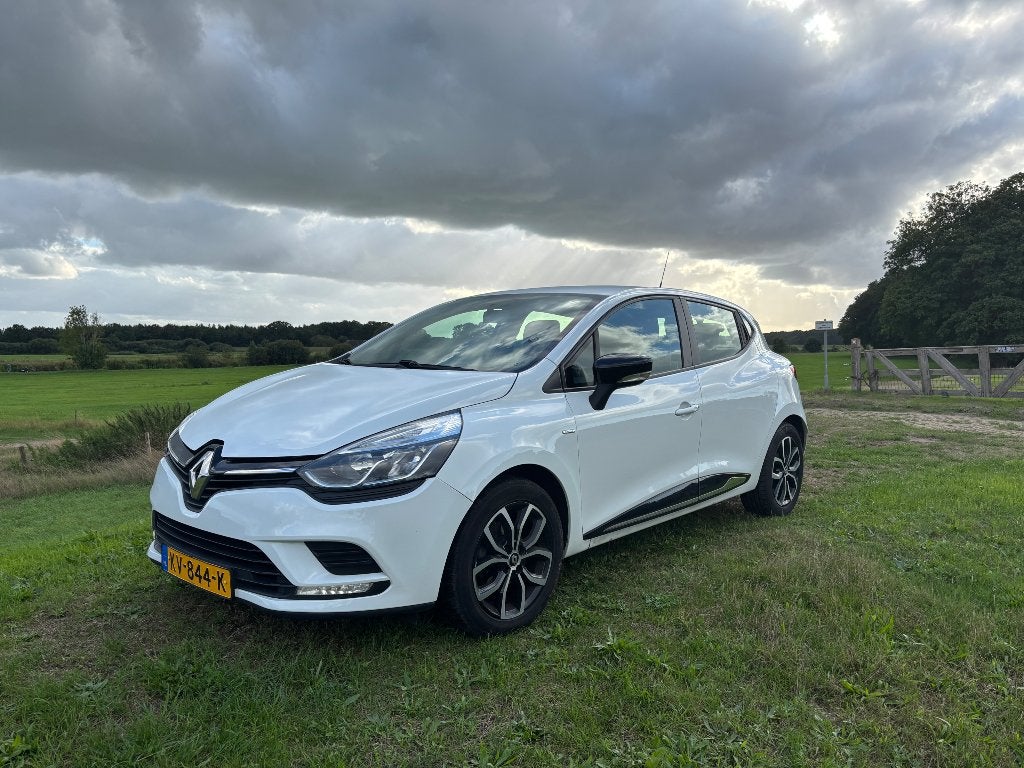Renault Clio Energy TCe 90pk Eco2 S&S 2016 Wit, Auto's, Voorwielaandrijving, 898 cc, Stof, Handgeschakeld