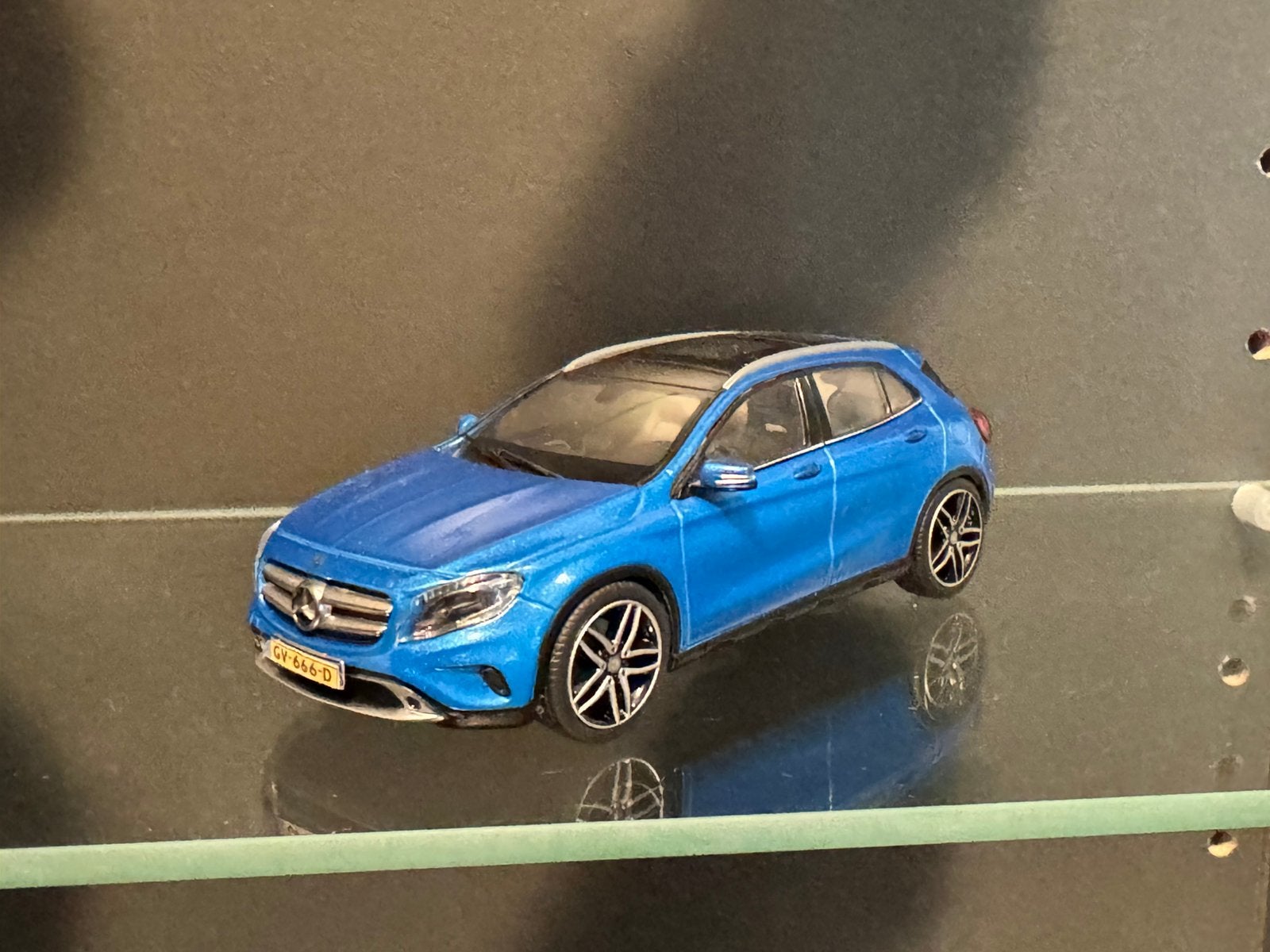 Mercedes A-Klasse GLA 2014 Blauw Schuco 1:43, Hobby en Vrije tijd, Ophalen of Verzenden, Zo goed als nieuw, Auto, Schuco