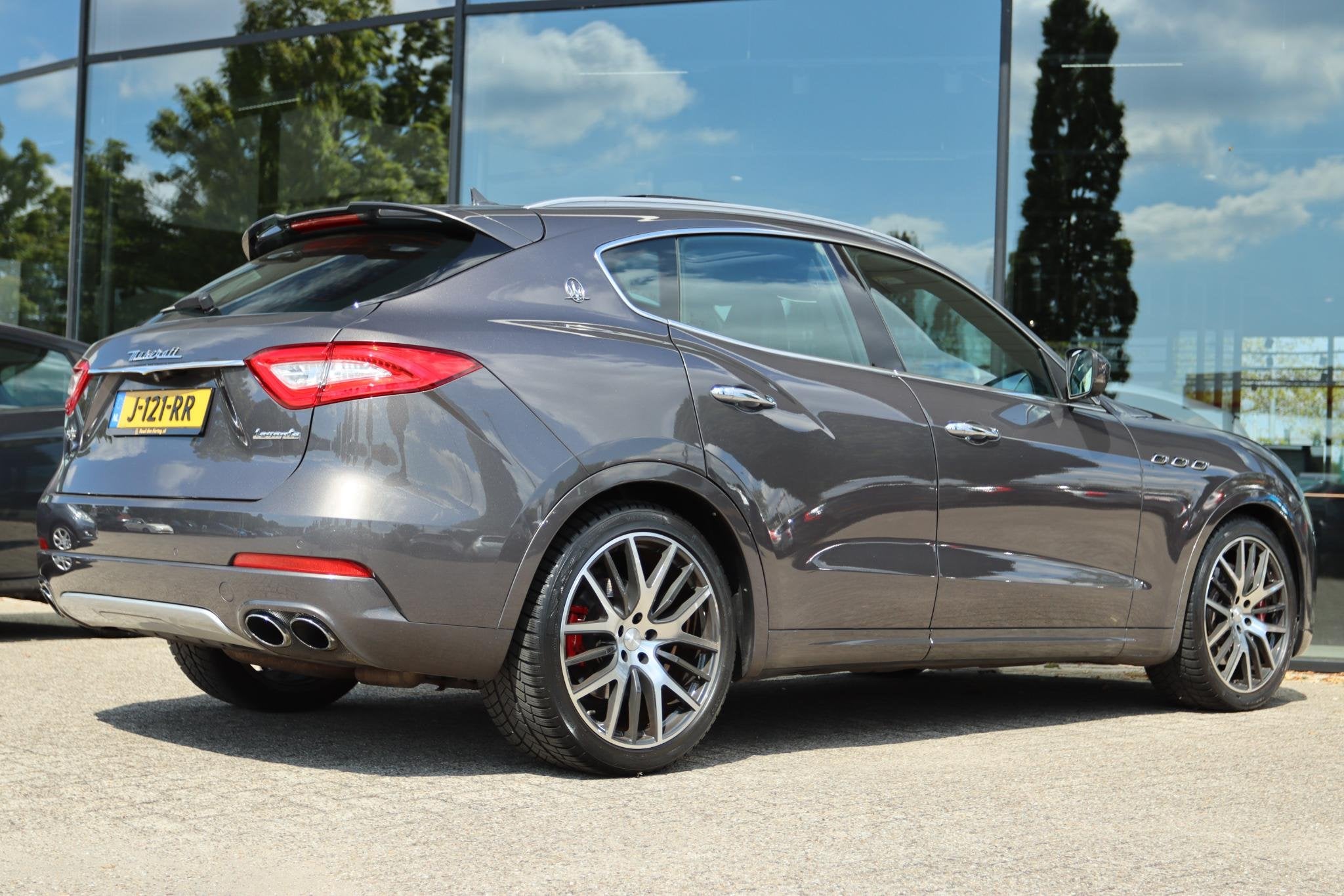 MASERATI LEVANTE 3.0 V6 S AWD GRANLUSSO | PANO | CARPLAY | L, Auto's, Maserati, Gebruikt, Euro 6, 138 €/maand, 2084 kg