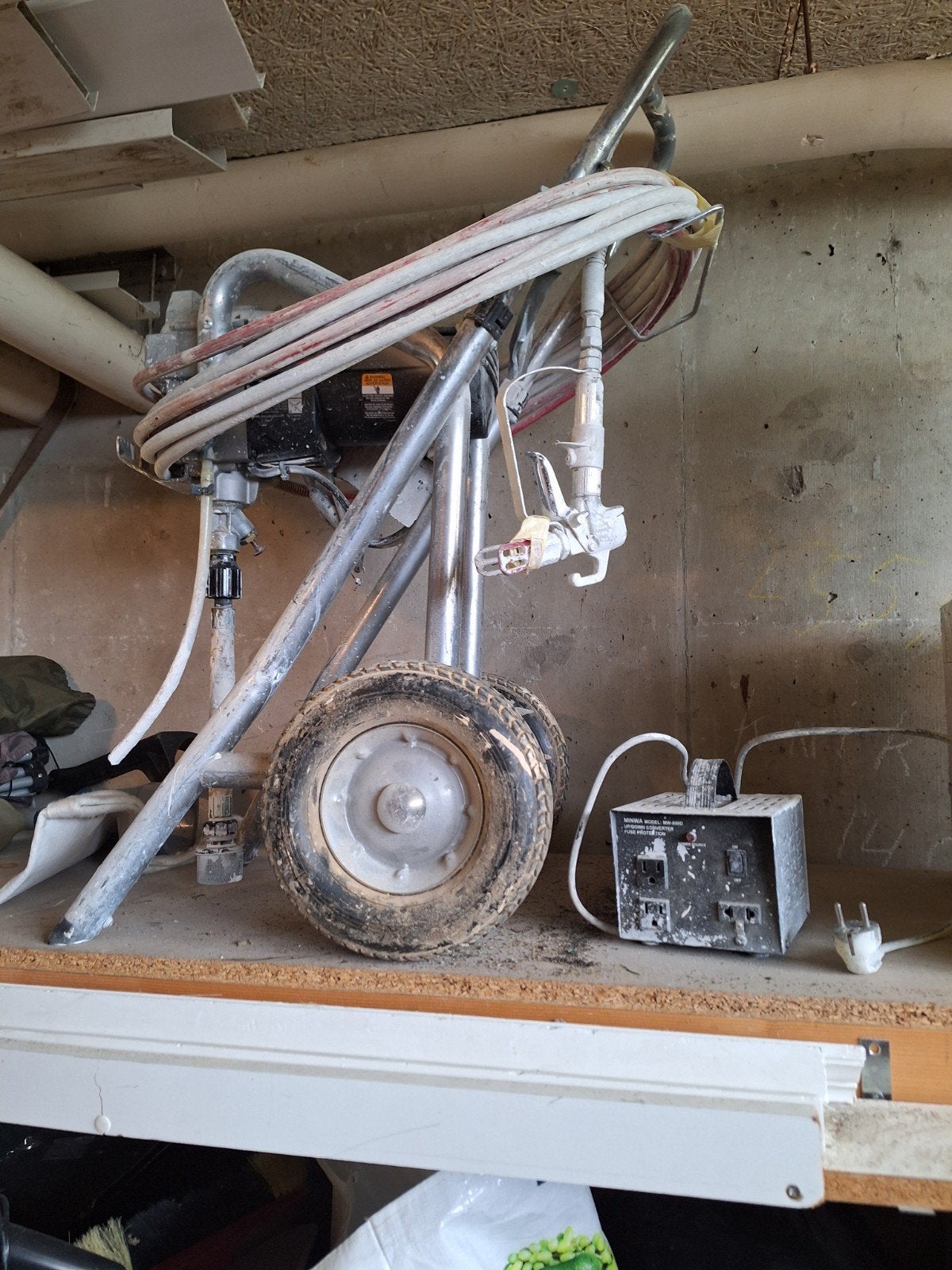 SprayTECH Verfspuit - Professionele Verfspuitmachine, Ophalen of Verzenden, Gebruikt, Verfspuit of Verfpomp