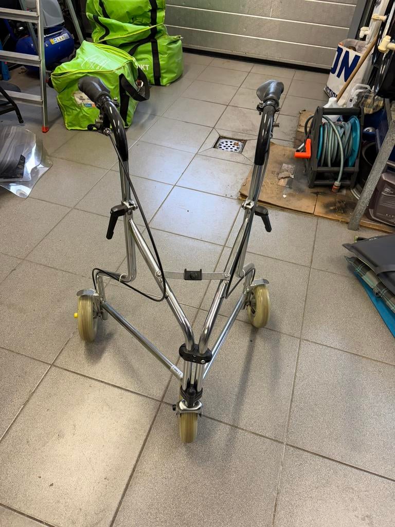 Meerdere rollators te koop. 3st in totaal, Diversen, Ophalen, Opvouwbaar, Zo goed als nieuw