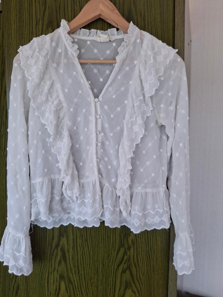 Witte kanten blouse met ruches en borduursels. Ibiza style, Kleding | Dames, Blouses en Tunieken, Ophalen of Verzenden, Zo goed als nieuw