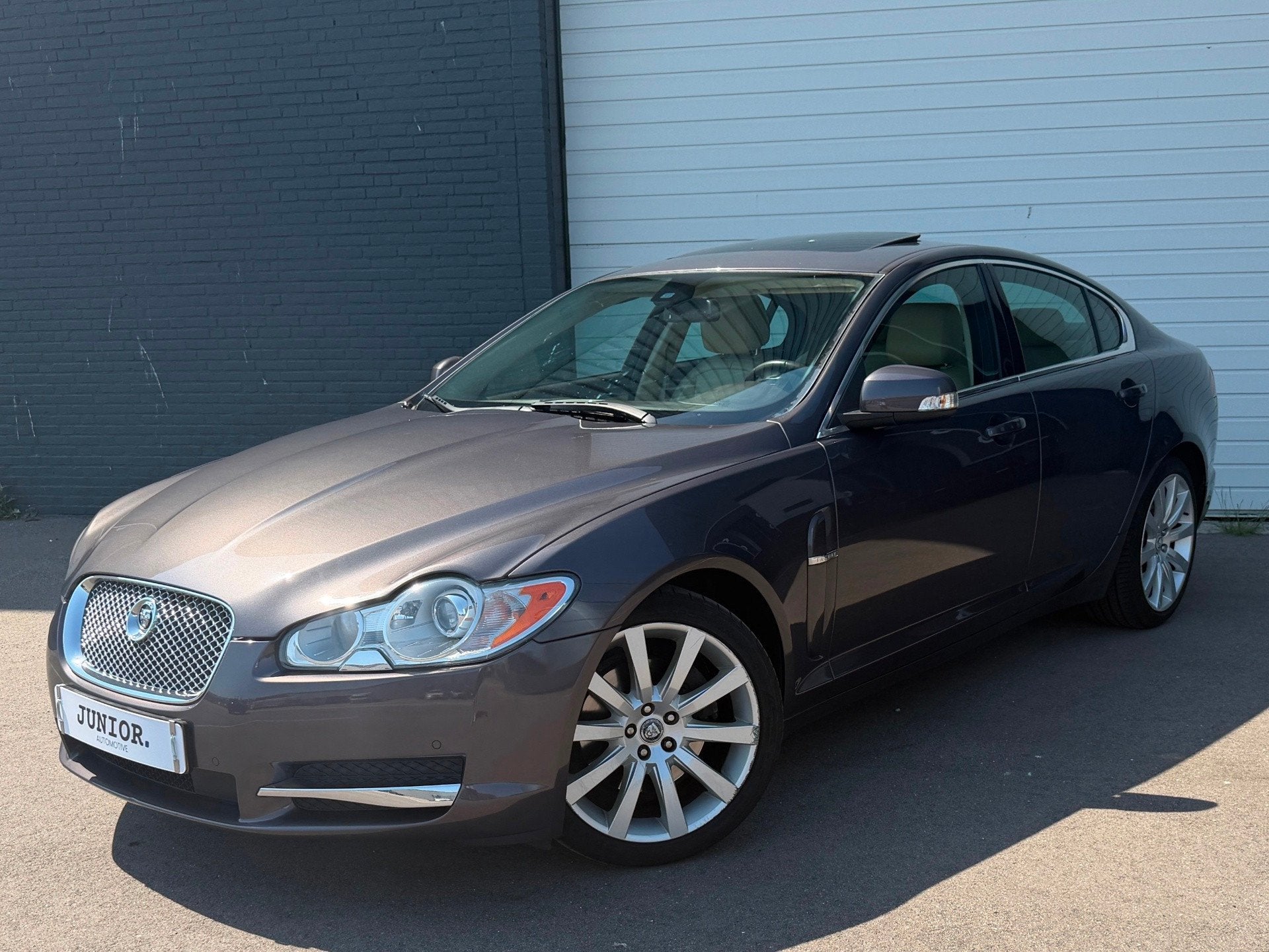 Jaguar XF 4.2 V8 Premium Luxury 1EEIG/DEALERONDERHOUDENPANO/, Automaat, Achterwielaandrijving, Gebruikt, 1850 kg