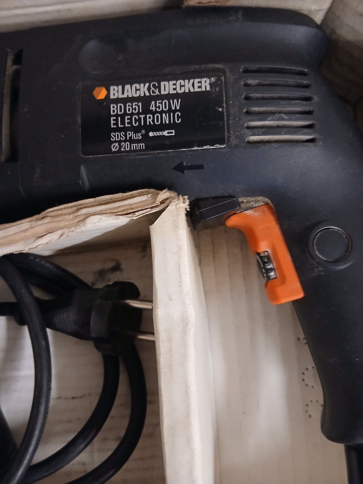 Black & Decker boorhamer, Ophalen, Gebruikt