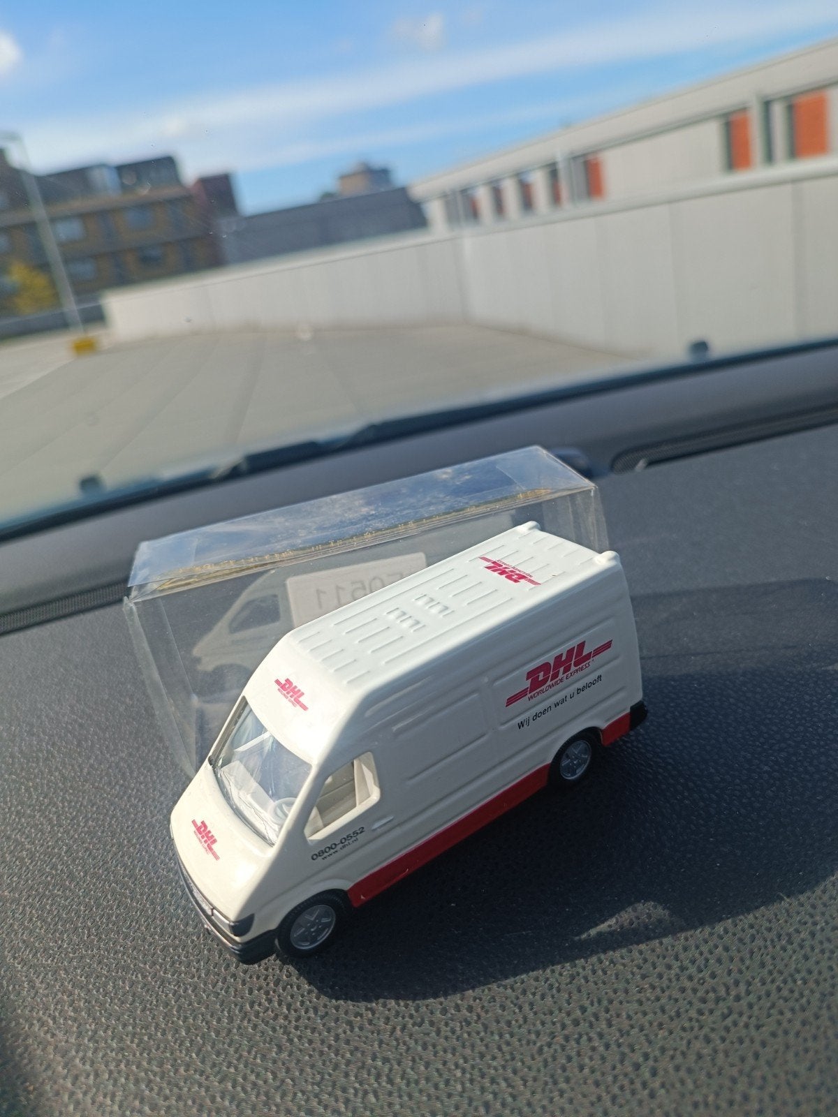 Siku Mercedes DHL bestelbusje, Ophalen of Verzenden, Zo goed als nieuw, Bus of Vrachtwagen