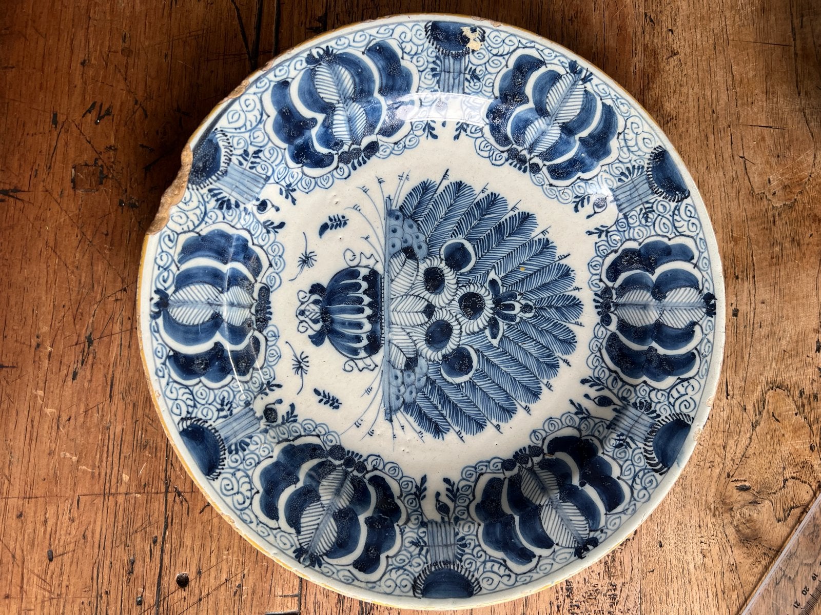 Delfts Waaierbord (Paauwenbord) 30cm, 1765-1790, Verzenden