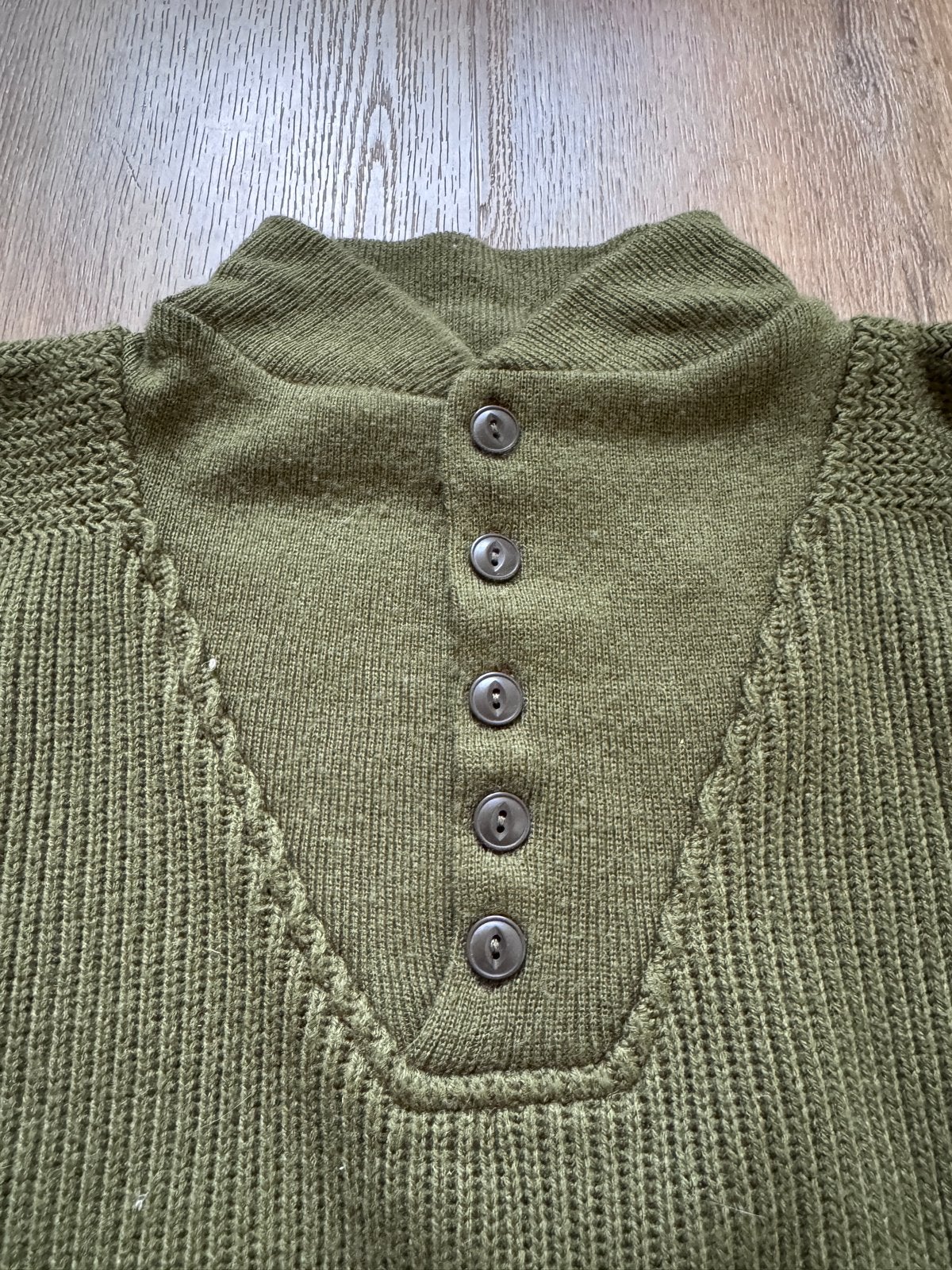 US WWII 5 button sweater - Repro | Maat L, Ophalen of Verzenden, Amerika, Kleding of Schoenen