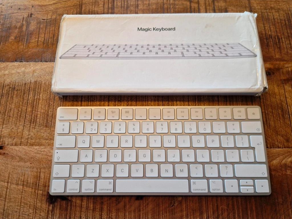 Apple Magic Keyboard 2, Gebruikt, Multimediatoetsen, Ophalen of Verzenden, Draadloos
