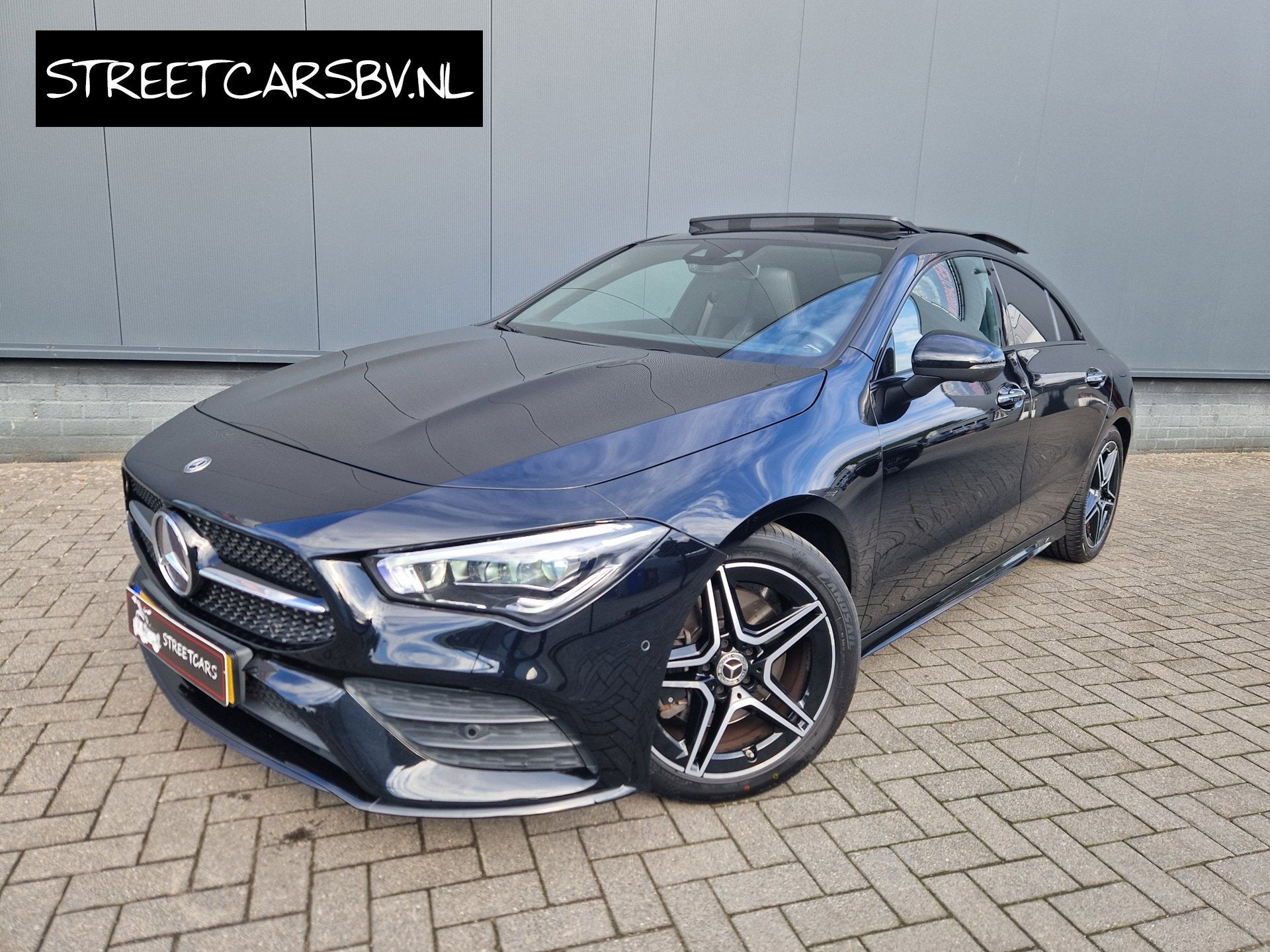 Mercedes-Benz CLA-klasse 200 Premium Plus AMG /Pano /360 cam, Auto's, CLA, Gebruikt, Euro 6, 4 cilinders