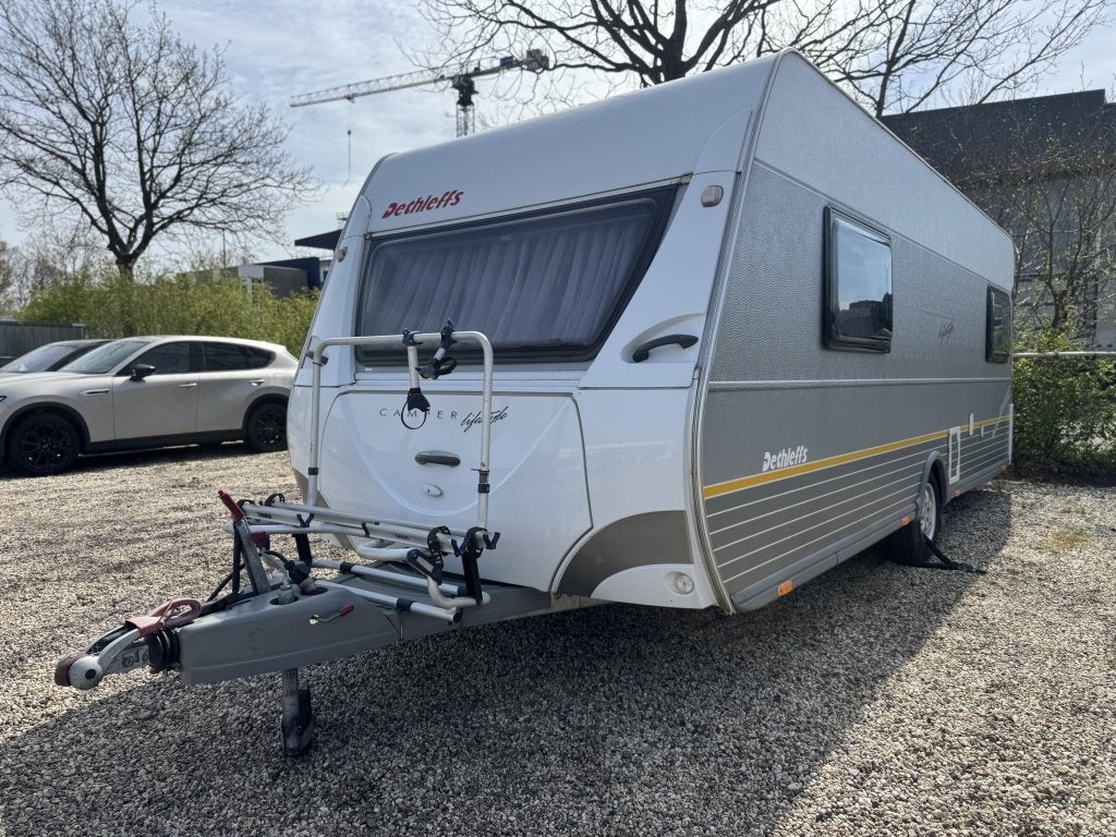 Dethleffs EN3 Camper Lifestyle | Airco | Mover | Voortent, Caravans en Kamperen, Caravans, Bedrijf, 1000 - 1250 kg, Dethleffs