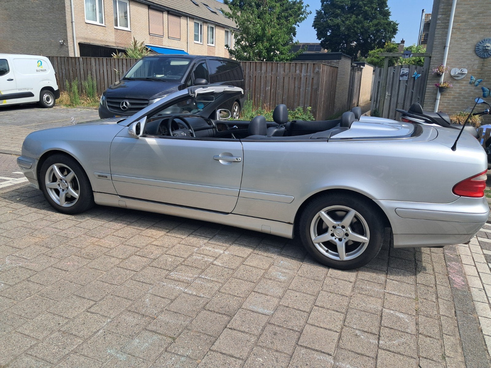 Mercedes-Benz Mercedes clk 230 nieuwe apk aut cabrio, Auto's, Mercedes-Benz, Automaat, Achterwielaandrijving, Zwart, 4 cilinders