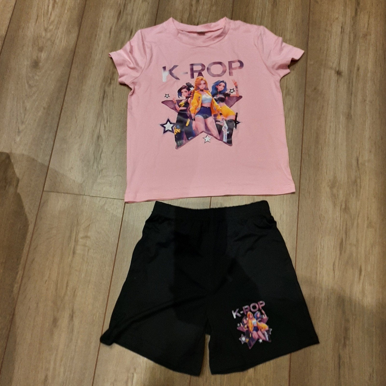K pop pyjama, Kinderen en Baby's, Ophalen of Verzenden, Nieuw, Meisje, Shirt of Longsleeve