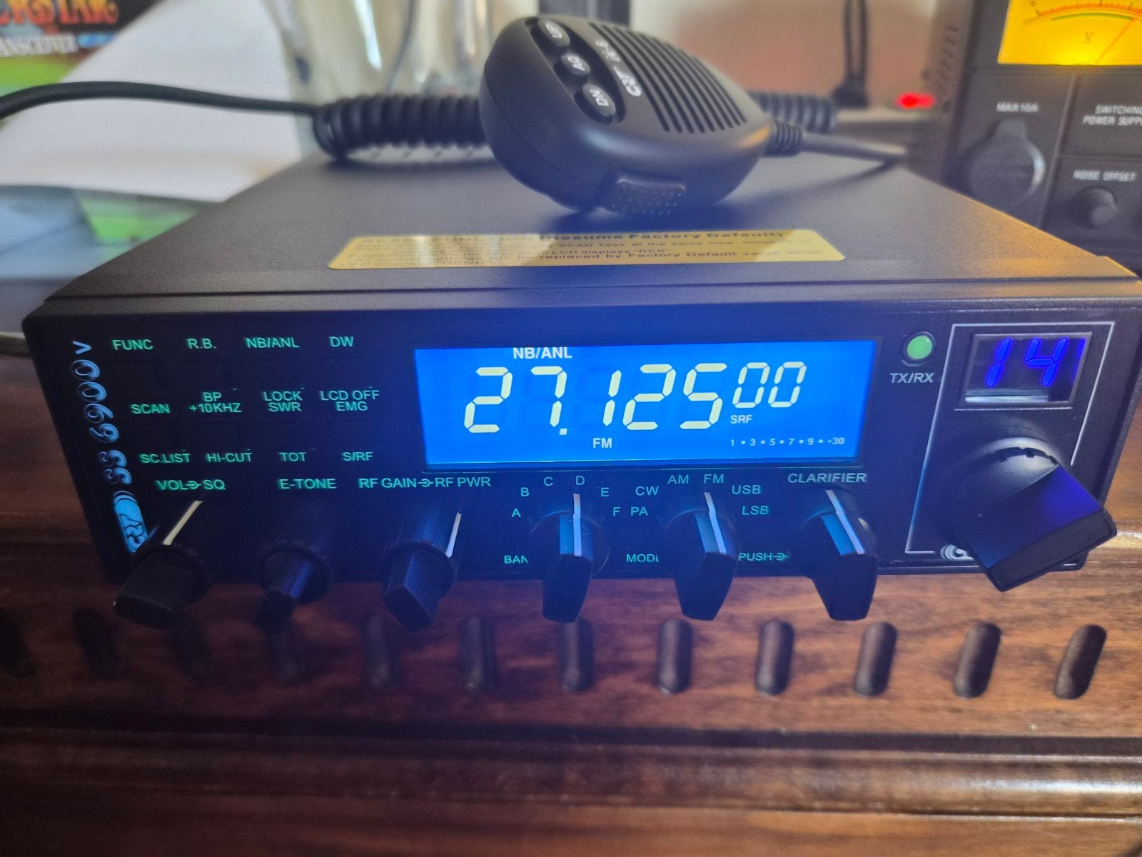 CB 6900 V 8 Zender en Ontvanger, Ophalen of Verzenden, Zo goed als nieuw, Zender en Ontvanger