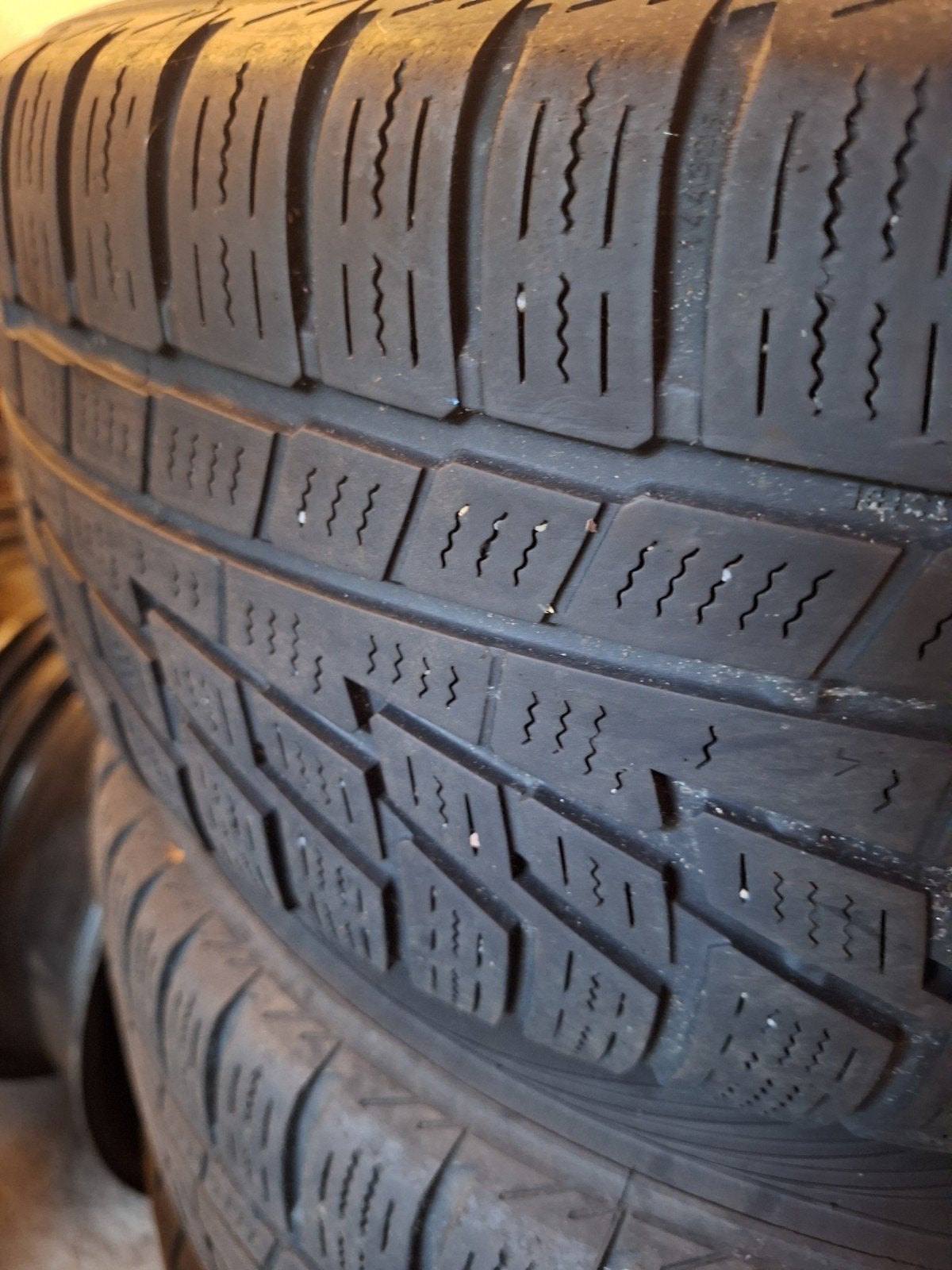 VW Golf winterbanden met wieldoppen - 205/55 R16, Ophalen, Gebruikt, 16 inch, Banden en Velgen