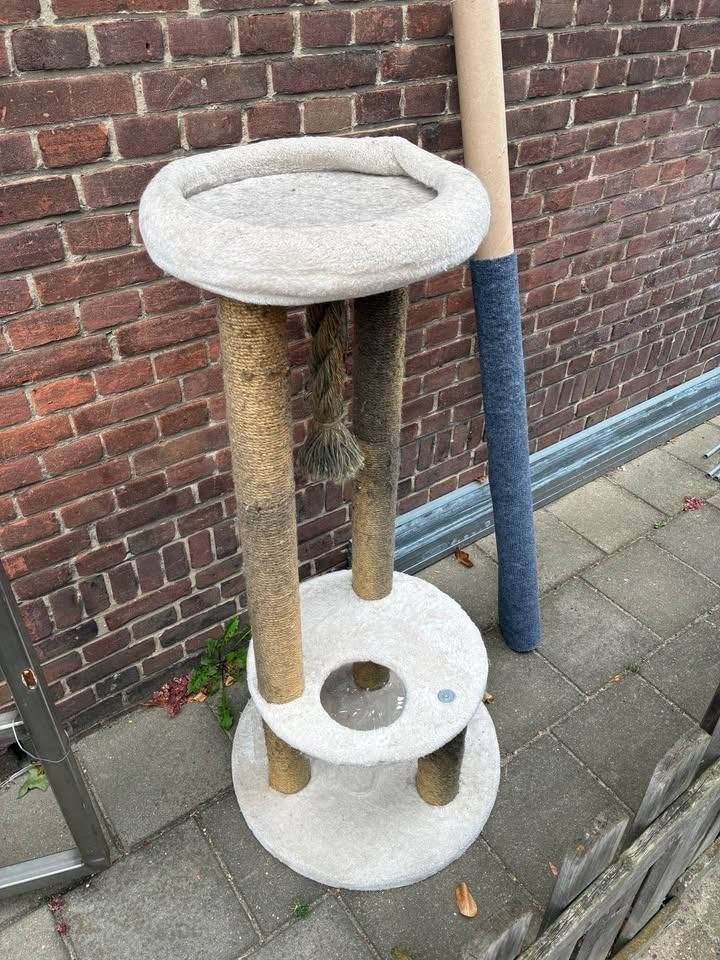 FREE Cat Tree / Scratching Post with Sisal Rope & Perch, Ophalen, Krabpaal
