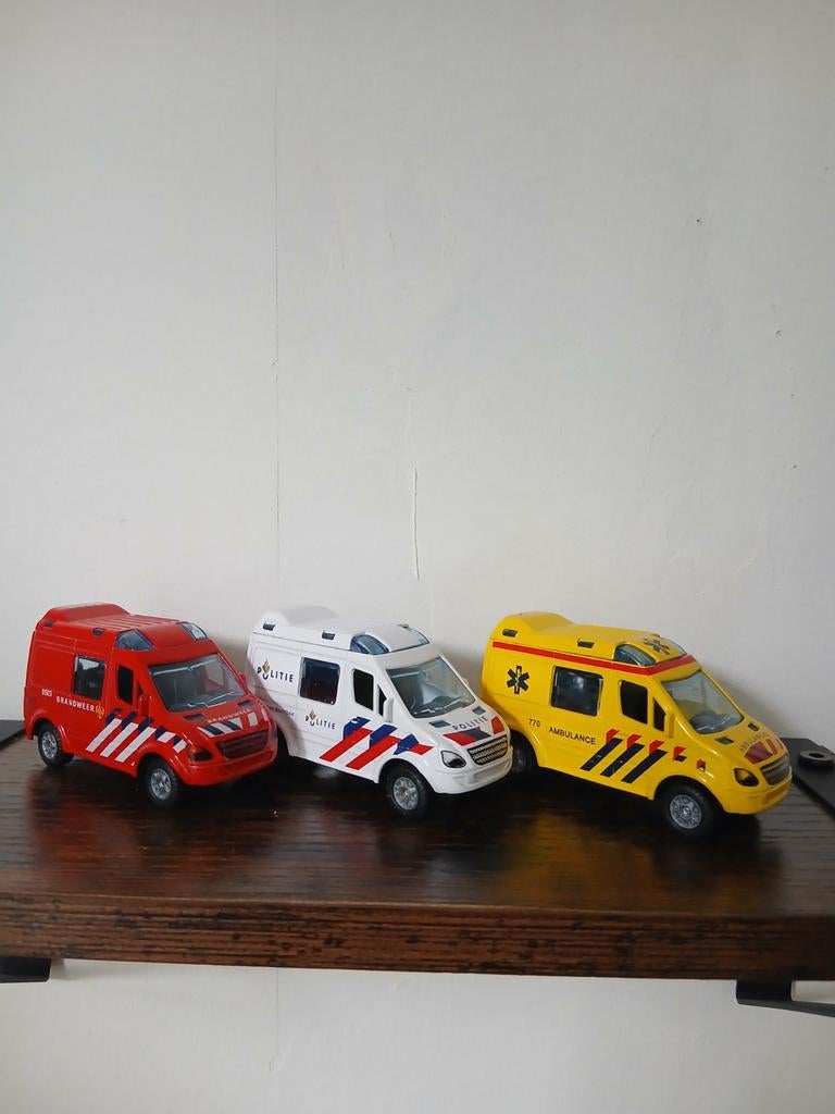 Set pull back politie brandweer ambulance Kids Globe Traffic, Ophalen of Verzenden, Zo goed als nieuw