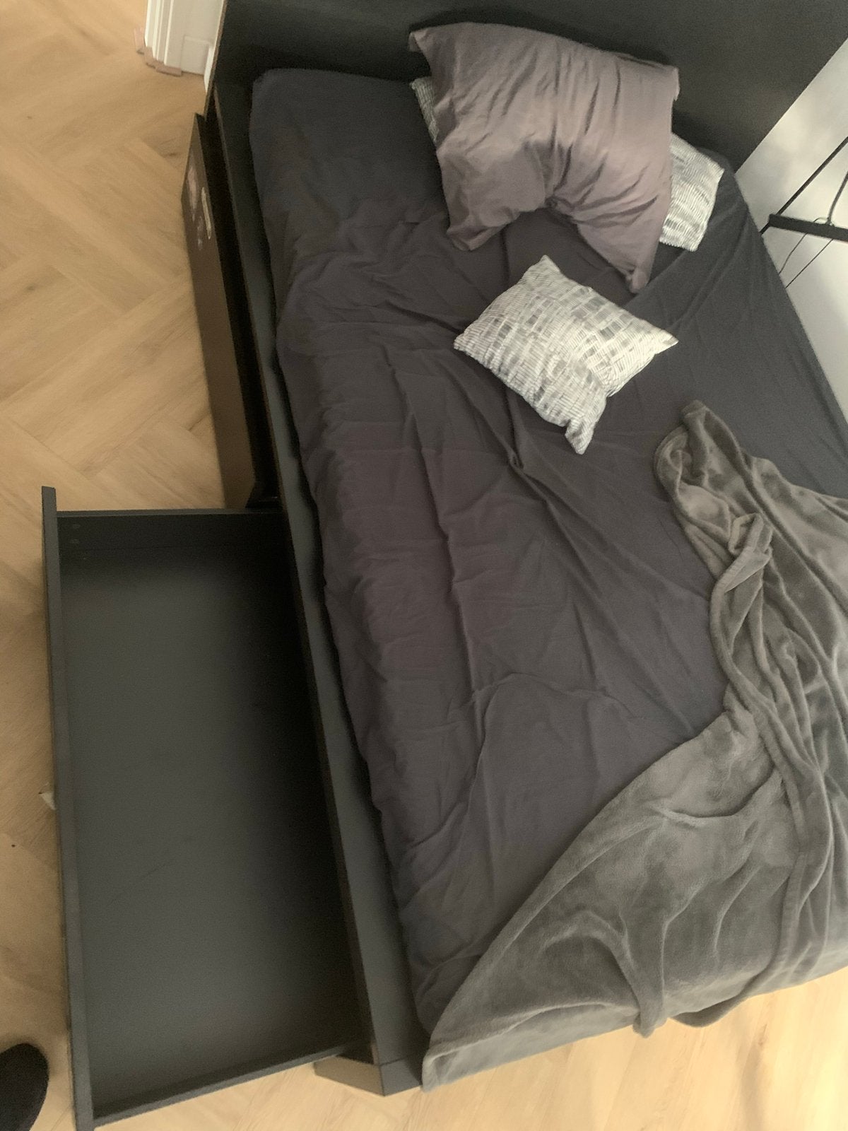 140x200cm bed with mattress and storage, Ophalen, Gebruikt, Zwart, Tweepersoons