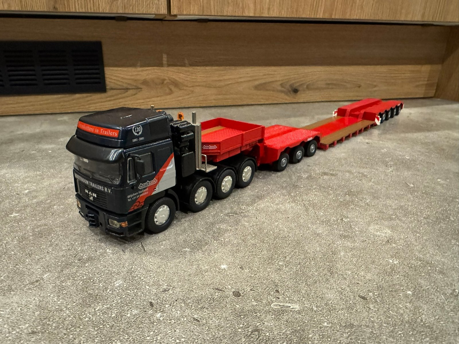 MAN E2000 commander + Nooteboom 3 bed 5 eurodieplader, Ophalen, Zo goed als nieuw, Bus of Vrachtwagen, Conrad