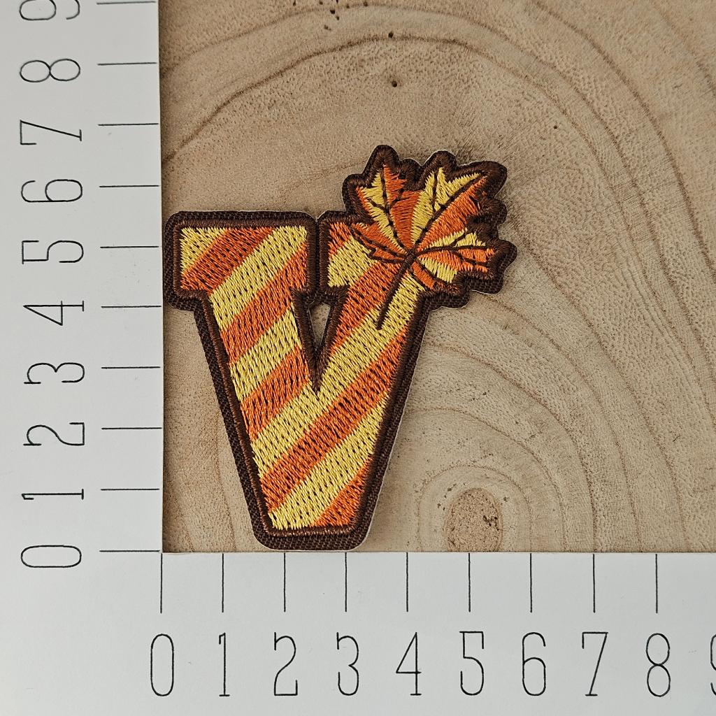 Strijk embleem applicatie Patch Herfst alfabet letter V, D, Nieuw, Ophalen of Verzenden, D