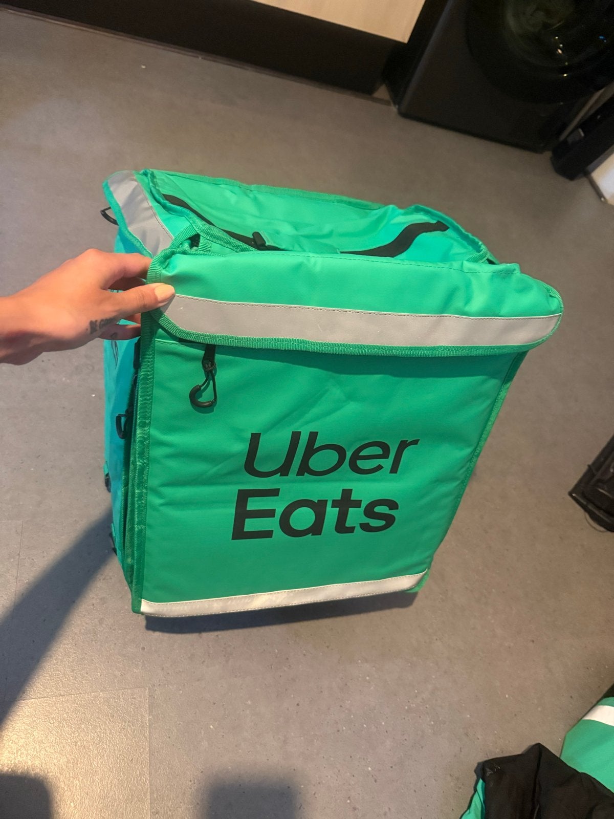Uber Eats bezorgtas en regenjas -  nieuw, Ophalen of Verzenden, Zo goed als nieuw, Maat 48/50 (M), Groen