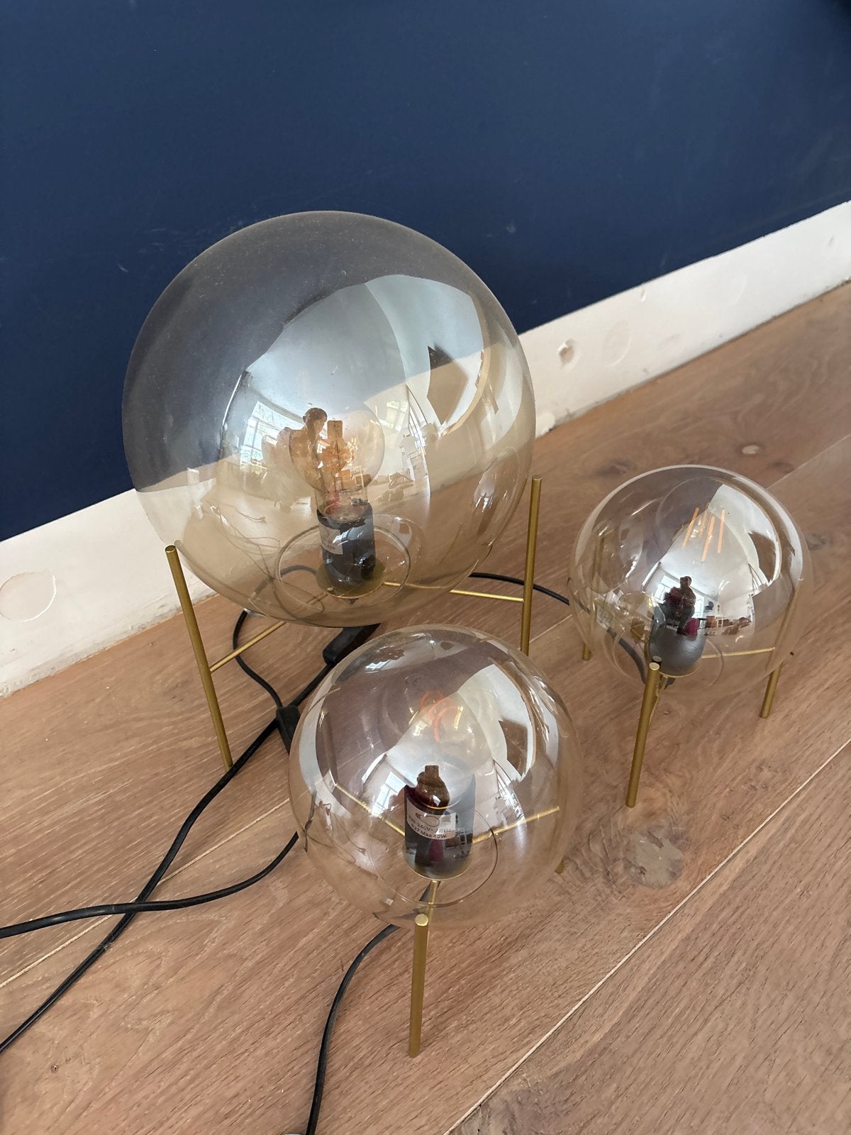 Set van 3 glazen bol lampen met gouden standaard, Ophalen, Overige merken, Gebruikt, E27 (groot)