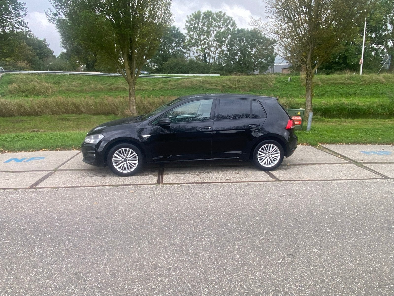 Volkswagen Golf 7 Cup 1.2 TSI 81KW 5D 2014 Zwart, Voorwielaandrijving, 4 cilinders, 610 kg, Zwart