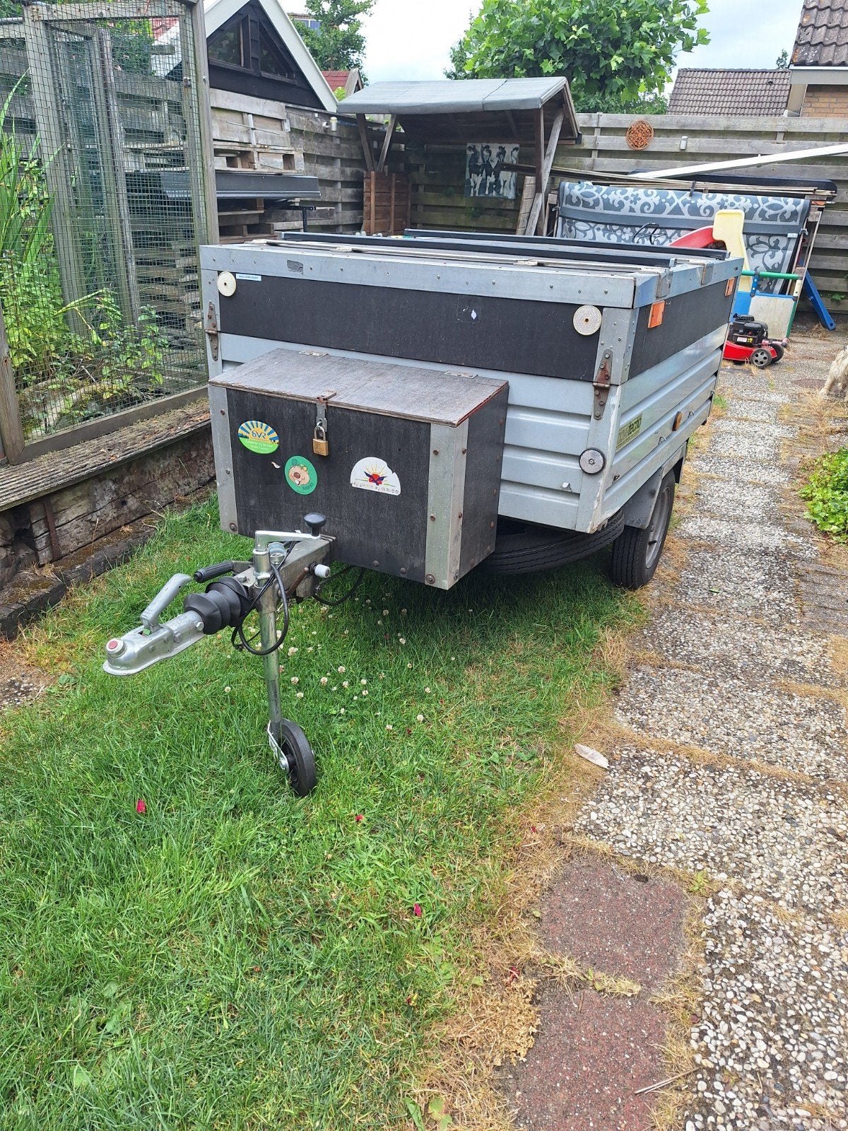 Complete kampeeruitrusting: tent, aanhanger en meer!, Ophalen