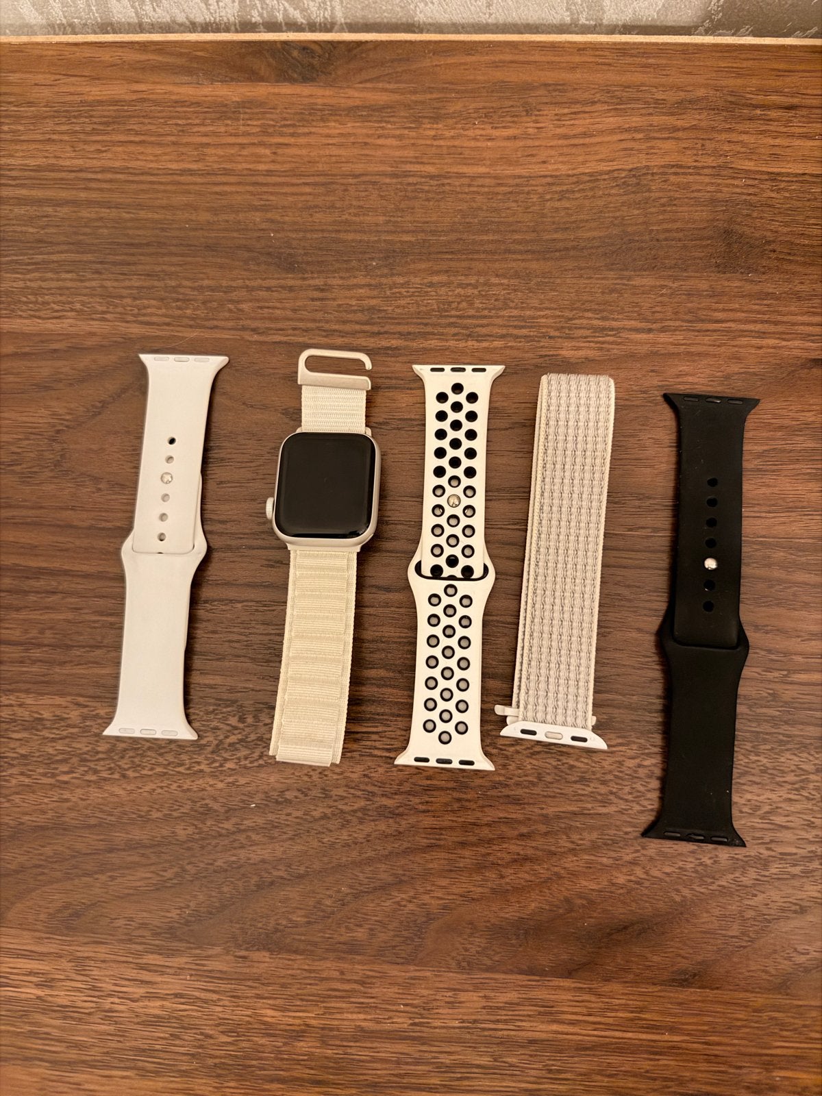 Apple Watch SE 2021 40mm met 4 bandjes en lader, Ophalen of Verzenden, Gebruikt, IOS