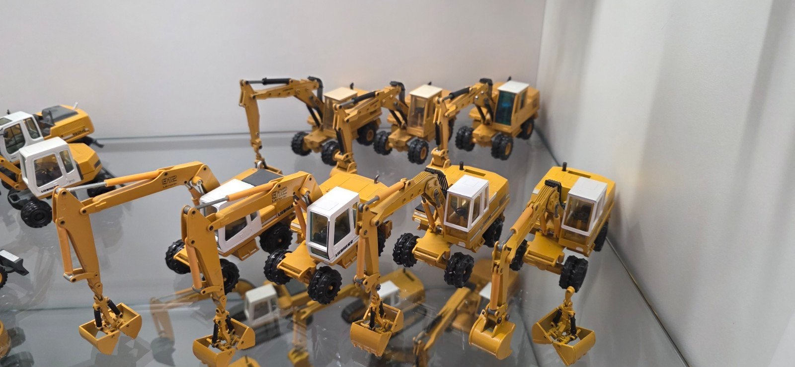 Liebherr mobiele kranen, Hobby en Vrije tijd, Modelauto's | 1:50, Ophalen of Verzenden, Zo goed als nieuw, Hijskraan, Tractor of Landbouw
