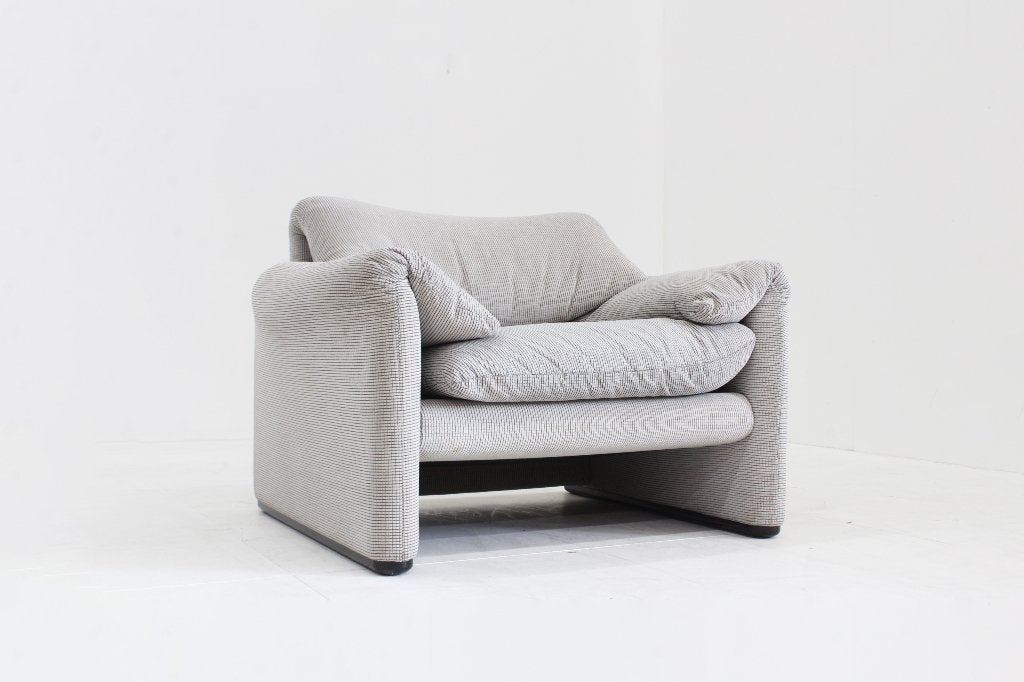 Vintage Cassina Maralunga fauteuil Vico Magistretti, Gebruikt, Eenpersoons, Design, 75 tot 100 cm
