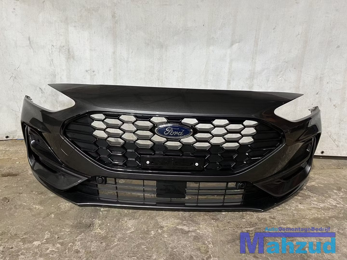 FORD FOCUS 4 MK4 St line Grijs voorbumper 2022+, Gebruikt, Voor, Info@ford.com, Ophalen of Verzenden