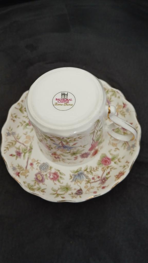 Balmoral Castle Bone China Kop en Schotel met Bloemmotief, Ophalen of Verzenden