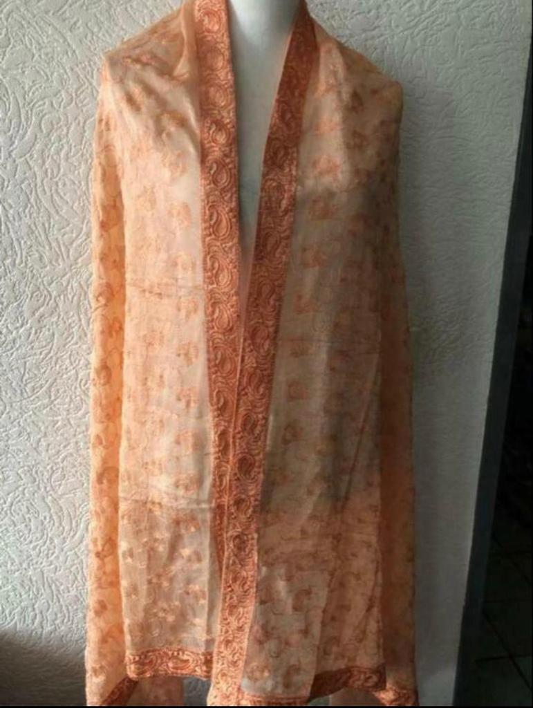Katoenen GEBORDUURDE sjaal - 93 x 226 cm - pastel oranje, Ophalen of Verzenden, Zo goed als nieuw, Sjaal